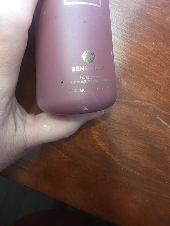 Isabella - Picture 3 of 3